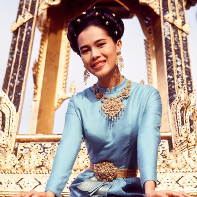 episode 泰國拉瑪九世蒲美蓬國王唯一妻子-詩麗吉王后|亞洲最美王后|現任泰王拉瑪十世母親|人生賈心星 artwork