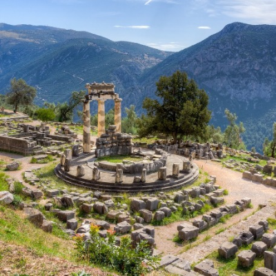 Delfos, la gran excavación del santuario de Apolo