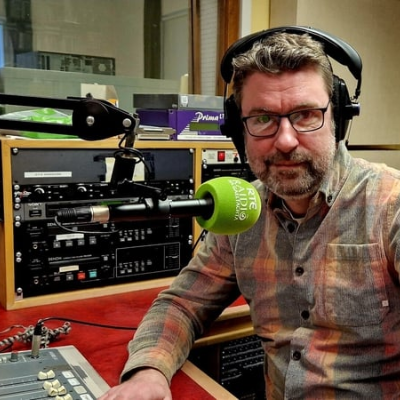 episode Andy Caomhánach : Léachtóir in Aonad Theicneolaíocht na Fáisnéise in Ollscoil na hÉireann, Gaillimh. artwork