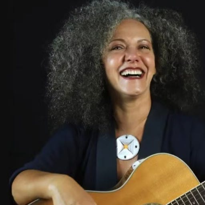 episode Ceumar revisita seu primeiro disco em shows em São Paulo artwork