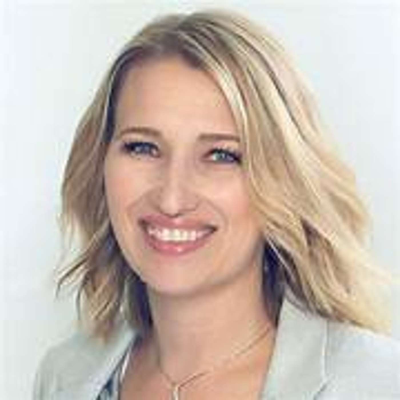 episode You Can Work Less, Earn More With The Art of Hands Off Leadership with Mandi Ellefson artwork