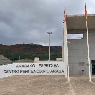 episode Carreteras Secundarias | "Los problemas no acaban cuando sales de la cárcel. Para muchos, ahí es cuando empiezan" artwork