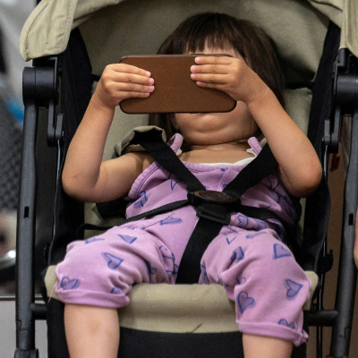 episode Should we give toddlers phones? artwork