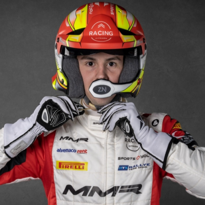 episode Entrevista a Alejandro Cachón: Su paso por WRC2, gestión de la presión y la experiencia de ser oficial artwork