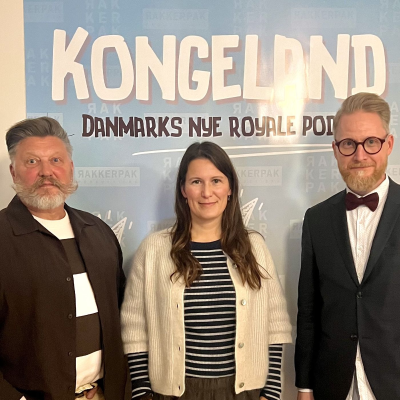 episode Ny bog vækker rygter om prins Henrik til live - og prins Andrews store fald artwork