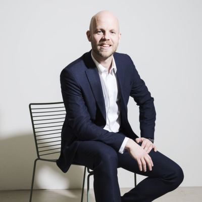 episode Den nye virkelighed: En samtale om AI's indflydelse på samfundet, verden og mennesket - med David Guldager (Nyt format) artwork