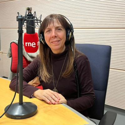 episode Reserva natural - Caminar por un jardín real y nadar entre ballenas - 07/12/25 artwork