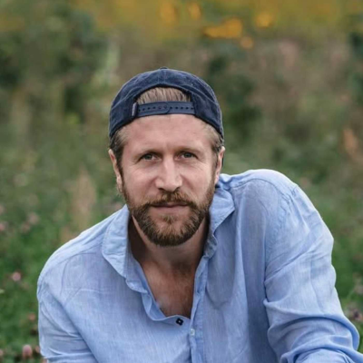episode 371 Benedikt Boesel - Fully integrating 300 cows into a 1000-hectare arable very sandy farm artwork