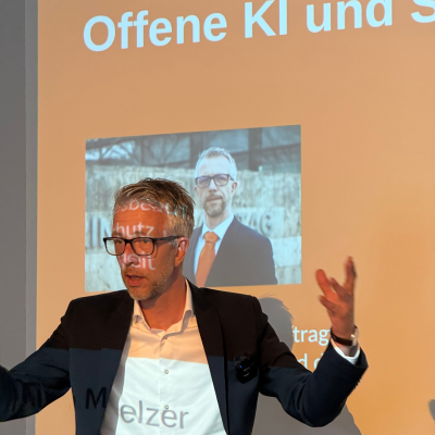episode SMM 081 „Wir brauchen Datenschutzfitness für KI“ Tino Melzer, Landesbeauftragter für Datenschutz und Informationsfreiheit in Thüringen (TLfDI) artwork