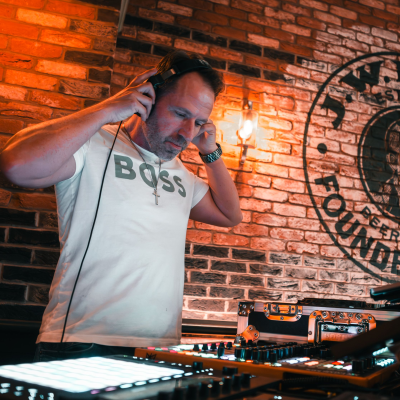 Cover image of show Sound Flight Sessions