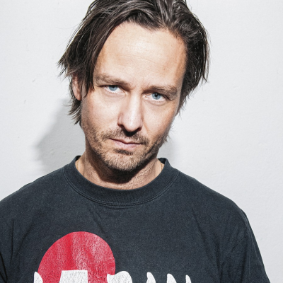 episode Tom Schilling als moderner Hans Castorp in "Die Erschöpften" artwork