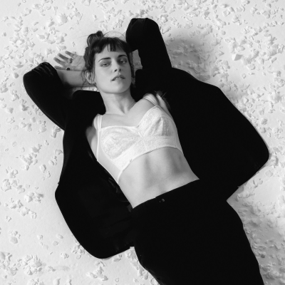 episode 'The Interview': Kristen Stewart Wants to Show Us a Different Kind of Sex artwork