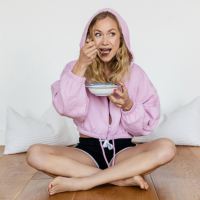 episode Finding Peace with Your Relationship with Food - with Nutrition Coach Lisa Franz artwork