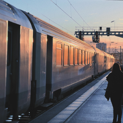 episode Ep. 01 • Interview – Simone Hérault (Voix de la SNCF) artwork