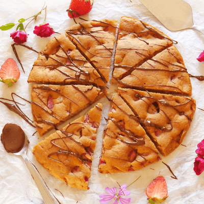 episode Ciambellone all'acqua di fragole e guarnita con fondente artwork