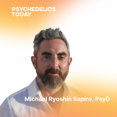 episode PT 642 - Michael Sapiro PhD - Truth Medicine, Psychedelics, and Living Your Truth artwork