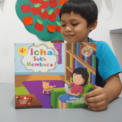 episode Podcast Buku : Icha Suka Membaca Penulis : Eviliana Lesiva, Tsabita El Khansa Penerbit : Little Bee artwork