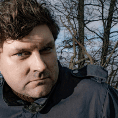 episode 13. Antti Majava: "Tämä aika haastaa kysymään mitä ihmisyys on – taide voi yrittää vastata siihen" artwork