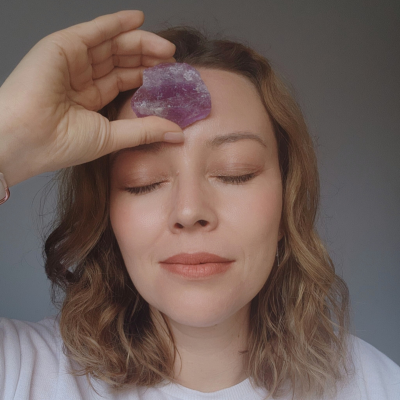 episode Activa la abundancia con Reiki angelical ✨ Meditación de sanación profunda artwork