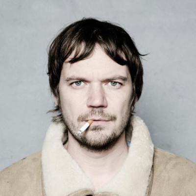 episode Peter Sommer: Man hamrer løs på en åben dør (læst op som et digt) artwork