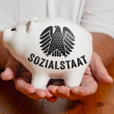 episode „Der Sozialstaat ist bezahlbar“ – Joachim Rock vom Paritätischen Wohlfahrtsverband warnt vor Kürzungen artwork