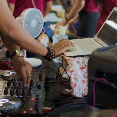 Imagen de portada del programa DJ MEERZ English EDM VS BOLLYWOOD Nonstop Mashups