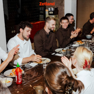 episode Skru ned, hold fri, vis dine fejl. Sådan vandt et kærestepar en Michelinstjerne. artwork