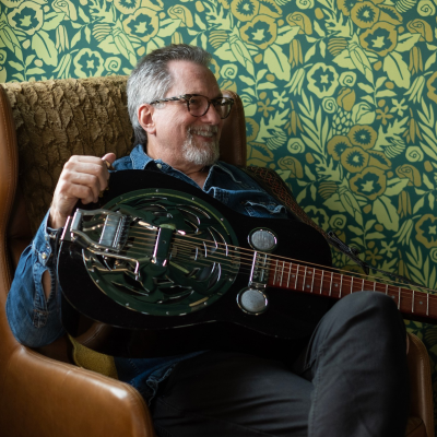 episode Interview: Bluegrass Legend Jerry Douglas Talks Birth of Progressive Bluegrass, New Album & More artwork