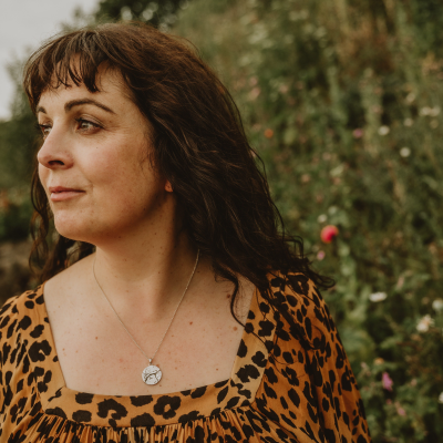 episode Enchantment in Fog with Laura Pashby artwork