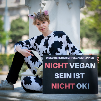 episode "Gott erlaubt FLEISCH!" - Veganerin eskaliert am Islam-Stand artwork