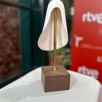 episode Las tardes de RNE - Premios de la Moda Española - 17/07/25 artwork