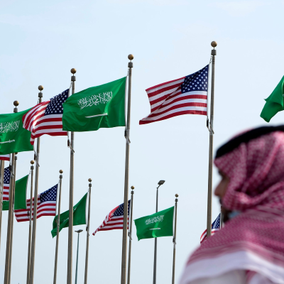 episode Trump in Saudi-Arabien: "Geschäftliches dominiert" artwork