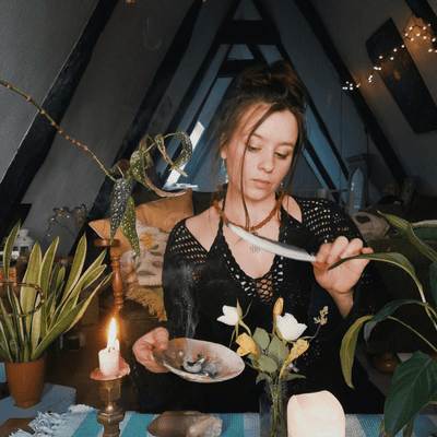 episode Interview mit Bella vom Magical Market, über Heilsteine und ihre Magie artwork