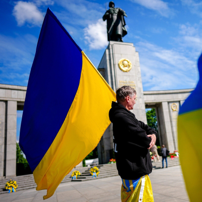 episode Ukraine: Wie sich das Gedenken an den 2. Weltkrieg verändert hat artwork