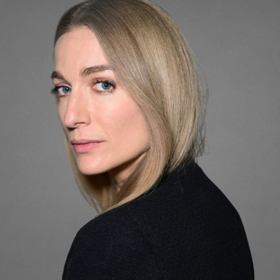 episode Sara Gmuer: „Ich habe früher in alle Richtungen ausgeteilt – auch gegen Frauen“ artwork