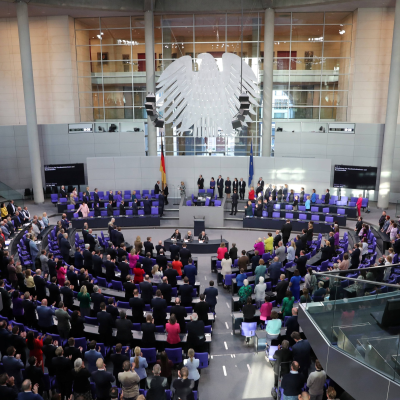 episode Der Bundestag nimmt seine Arbeit auf – Wem dient das Parlament? artwork