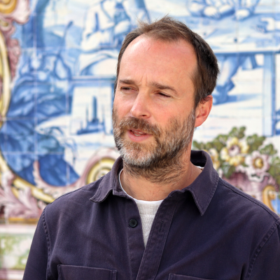 episode A Bíblia, os desenhos e as chaves de leitura no quotidiano, com Mário Linhares - Emissão 20-11-2025 artwork