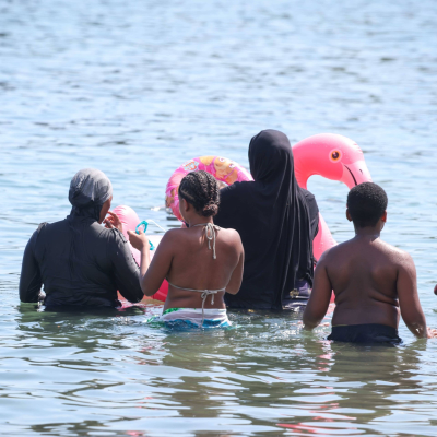 episode Zwischen bauchfrei und Burkini – Wieviel Blöße erlaubt die Religion? artwork