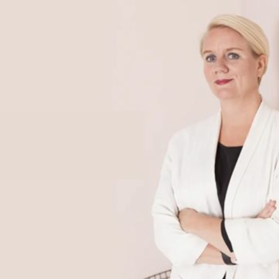 episode #56 - Julia Streets on comedy, diversity & fintech artwork