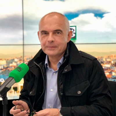 episode Sabino Méndez: "Ahora que llegan las vacaciones aprovechad para contemplar el mar con admiración, respeto y siempre con un aperitivo a mano" artwork