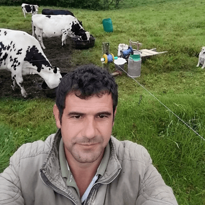 episode Fabio Enseña: el campesino youtuber que entre leche y cuajada se viralizó en redes artwork
