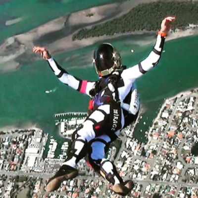 episode Loic Perrouin, l'adrénaline avec le parachutisme artwork