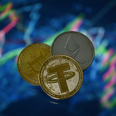 episode Trump's crypto interests (Two Indicators) artwork