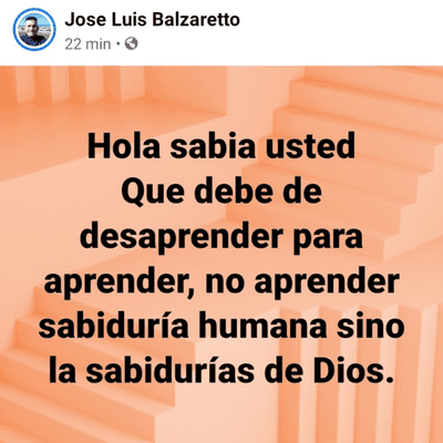 Consultando El Manual De Vida La Biblia