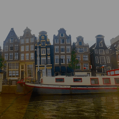 episode welcome to Europe! : The Amsterdam files artwork