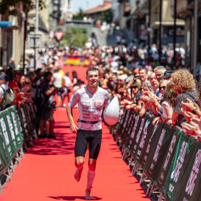 episode Færdselsuheld og flækkede fortænder til Ironman podium og PR på 9 uger!! artwork