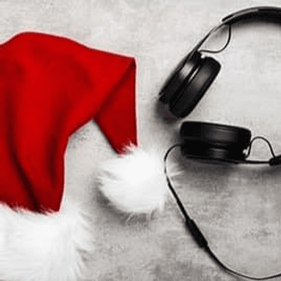 episode Classique mais pas has been - Les sorties de 12/2020 #11 (Mix de Mère Noel) artwork