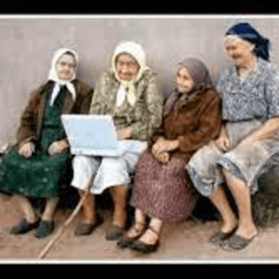 episode Podcast - "Las viejas chismosas" (by Josefa V, Antonia D, David A, Diego S) artwork