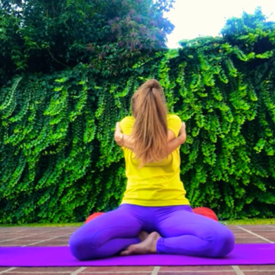 episode Práctica de yoga para hombros y cuello artwork