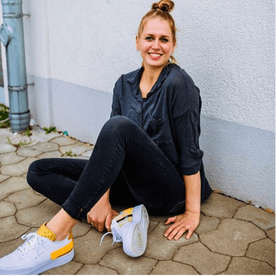 episode Wellbeing- In Balance durch ganzheitliche Gesundung und Selbstfürsorge ( Anna Klasen) artwork